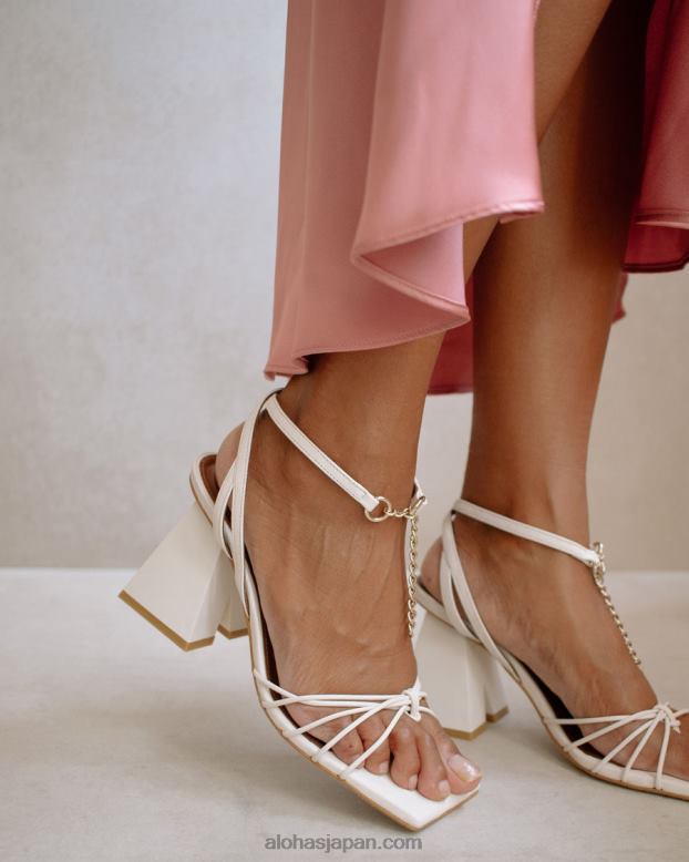 サンダル : 販売のための衣料品 | Alohas japan, Alohas shoes