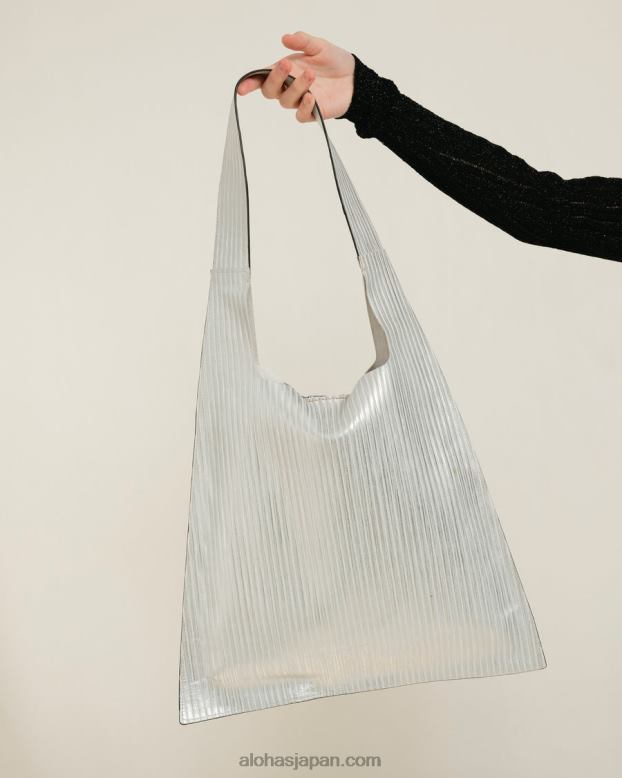 Alohas プリーツシマーシルバー 42TFH1072 女性 l プリーツ シマー - シルバー レザー ハンドバッグ