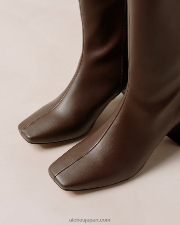 Alohas アンバーブラウン 42TFH109 女性 チョーク - ダークブラウンのビーガンレザーブーツ