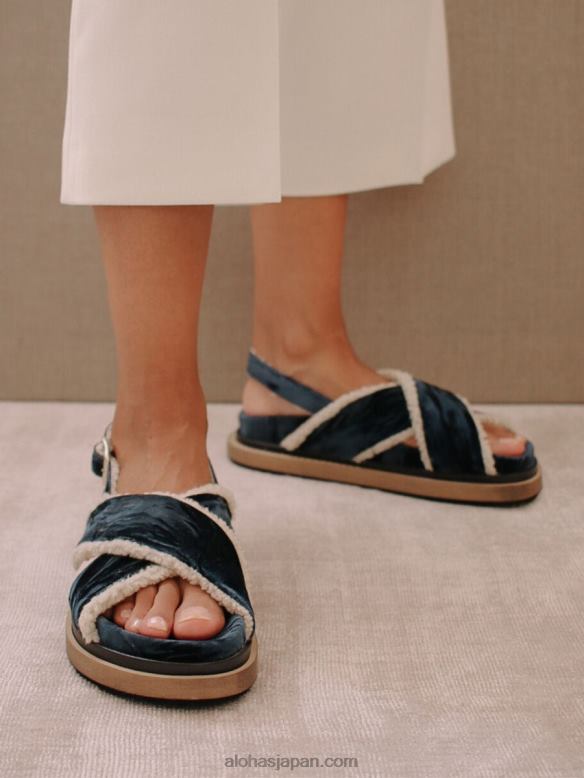 Alohas ベルベットブルー 42TFH113 女性 マシュマロ - ブルーベルベットとムートンサンダル