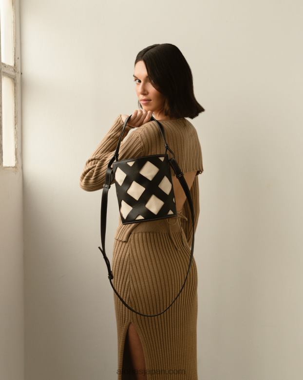 Alohas ワッフルブラック 42TFH1155 女性 the u venti ワッフル - ブラックレザーハンドバッグ