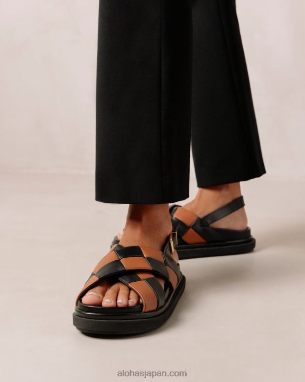 Alohas スカッキブラックタン 42TFH117 女性 マシュマロスカッキ - 黒と茶色のレザーサンダル