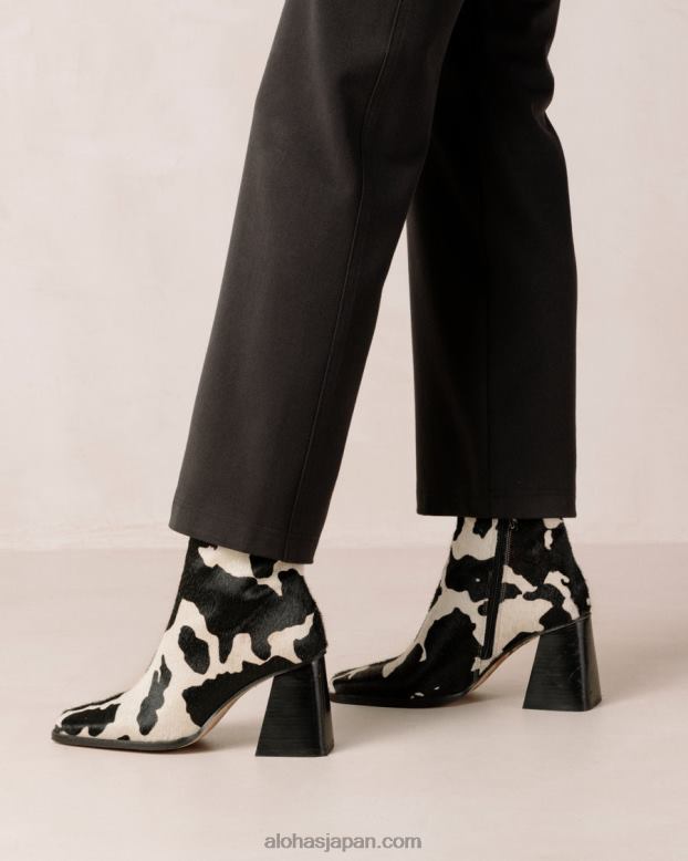 Alohas 牛の黒のプリント 42TFH147 女性 South Cow - 牛柄レザーブーツ