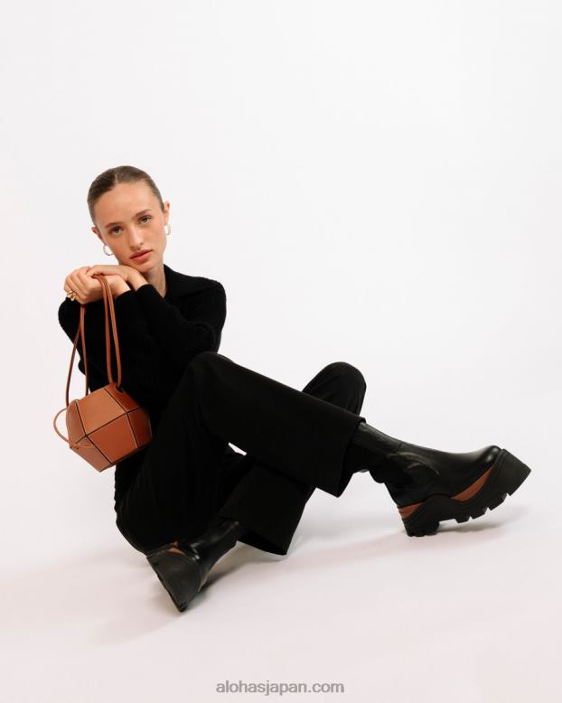 Alohas ナッツブラック 42TFH580 女性 フェニックス・ナッティ - 黒のレザーブーツ